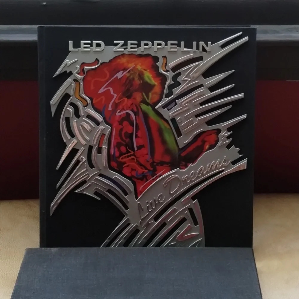 Zeppelin: Live Dreams Deluxe edition by Ratner, Laurance (1995) Hardcover